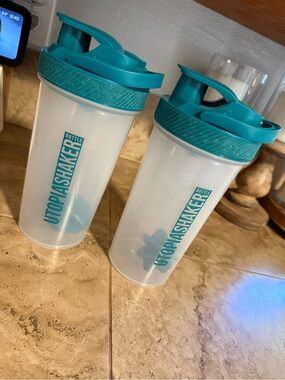Utopia Shaker Bottle - Teal Lid Protein Shaker (2 Pack)